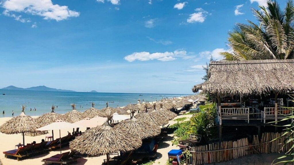 Biển An Bàng vào mùa hè ở Hội An