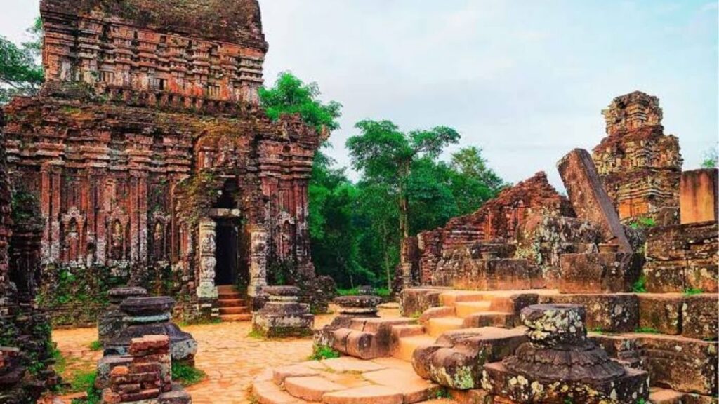 So sánh Mỹ Sơn và Thanh Hà trong lịch trình Hội An ngày cuối