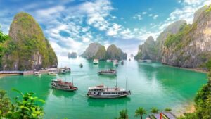 Hạ Long tháng nào đẹp để đi du thuyền và ngắm vịnh